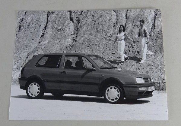 Pressefoto VW Golf 3 / III - Seitenansicht - Berg von 08/1991