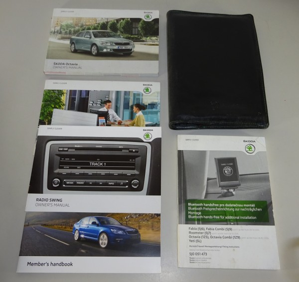 Owner's Manual + Wallet Skoda Octavia II Typ 1Z Facelift from 11/2011