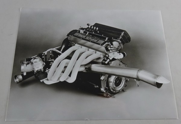 Pressefoto / Werbefoto BMW Formel 1 Motor mit Turbolader | 600PS aus 1,499cm³