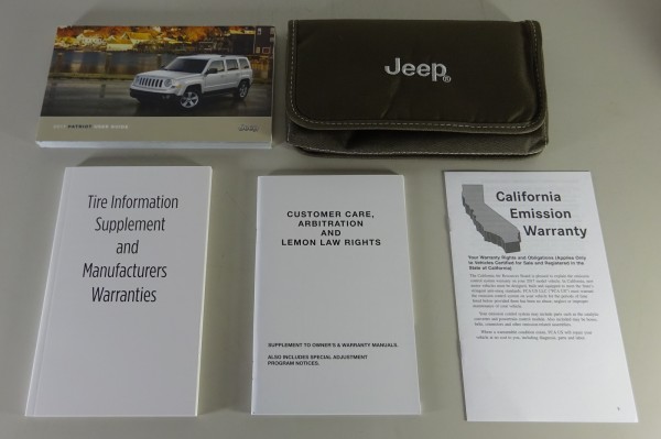 Wallet & Owner's Manual / Handbook Jeep Patriot from 2017