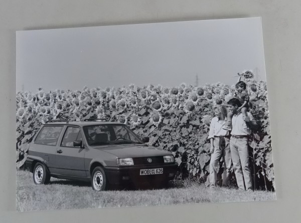 Pressefoto VW Polo II / 2 Typ 86c Steilheck - Sonnenblumenfeld von 09/1990