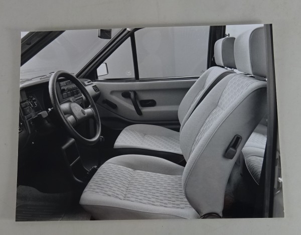Pressefoto VW Polo II / 2 Typ 86c Innenausstattung von 09/1990