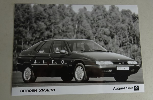 Pressefoto original Citroen XM ALTO Stand August 1995 seitliche Frontansicht