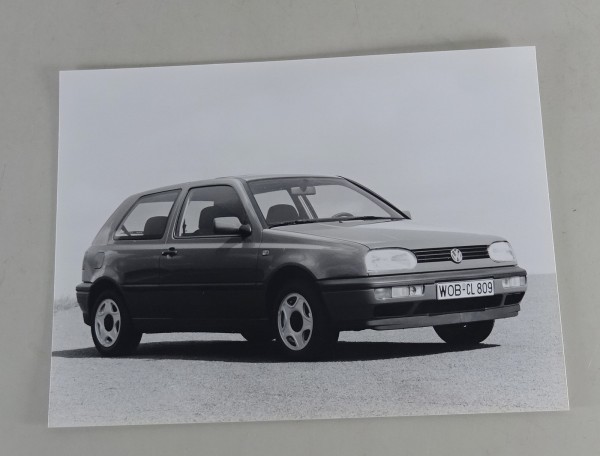 Pressefoto VW Golf 3 / III - perspektivisch von 08/1991