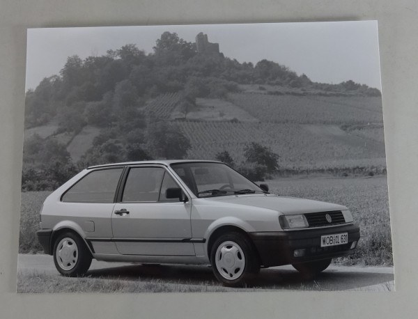 Pressefoto VW Polo II / 2 Typ 86c Fließheck - Weinberge von 09/1990