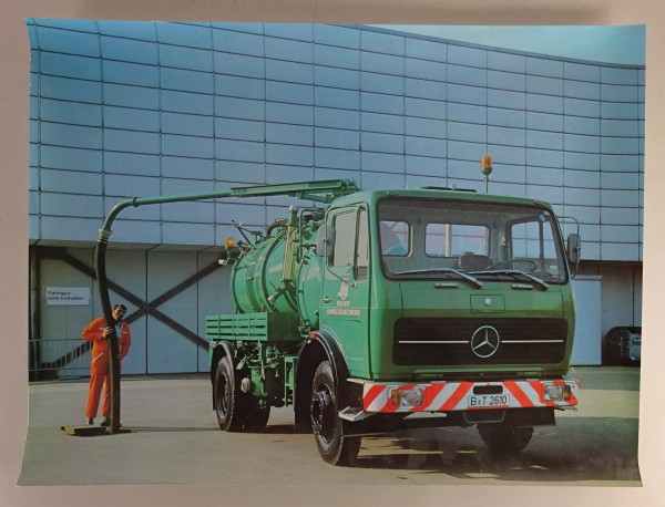 Pressefoto / Poster / Bild Mercedes-Benz LKW NG 73 Tankwagen Entwässerungswerke