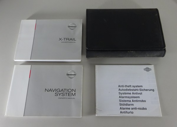 Owner's Manual / Handbook & Wallet Nissan X-Trail T30 printed 12/2006