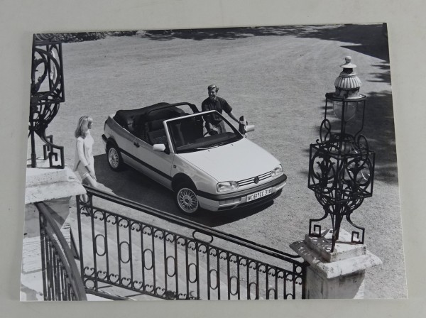 Pressefoto VW Golf 3 / III Cabrio - offen zur Schau gestellt von 08/1993