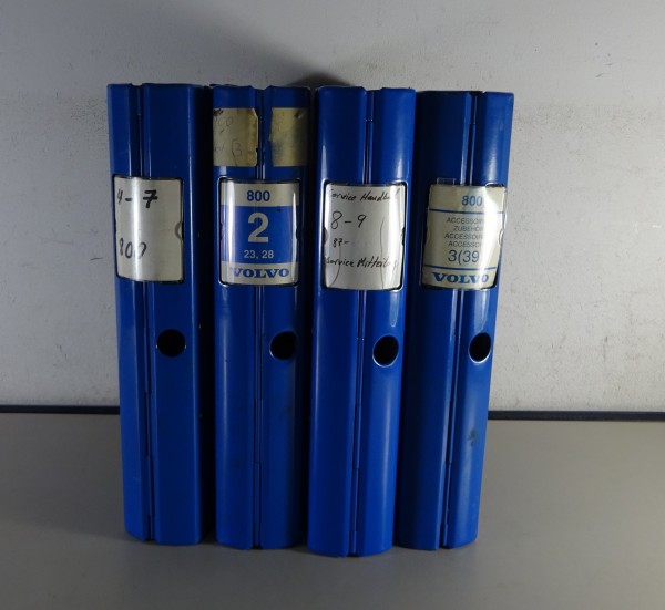 4 leere Ordner / Sammelordner aus Metall blau von Volvo